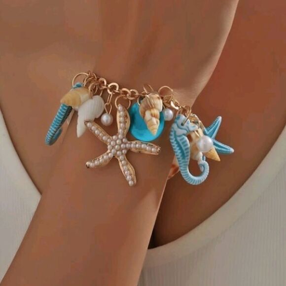 COPY - Beach Themed Seashell Bracelet - Picture 5 of 6